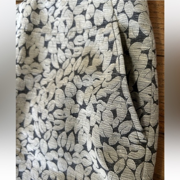 J. Crew Women's No. 2 Pencil Skirt Grey/Black Leaf Pattern Tailored Size 0 - Picture 4 of 8